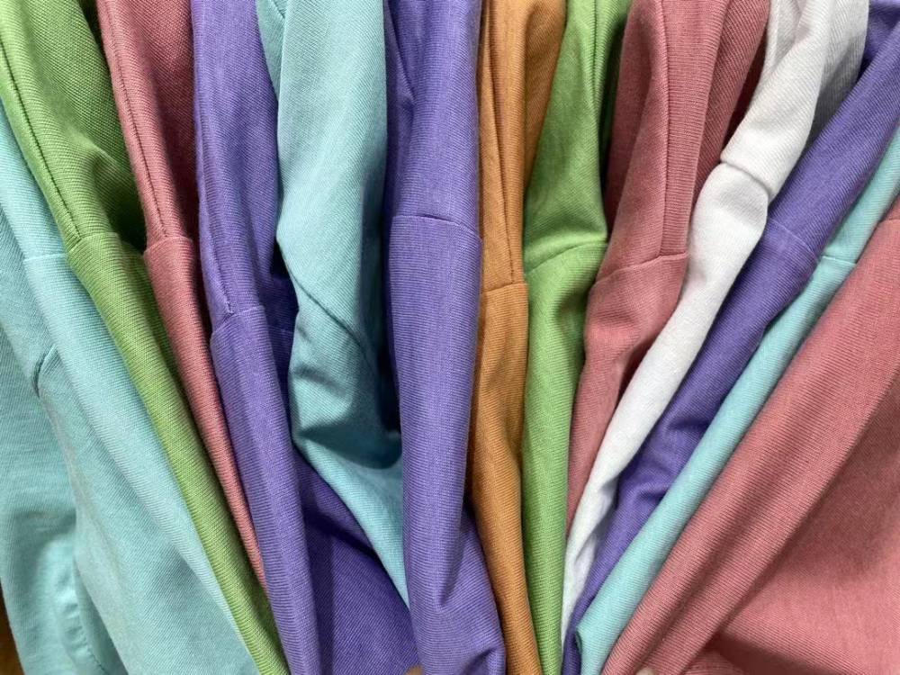 安徽阜阳农村赶集市场进货质量***休闲宽松大版T恤