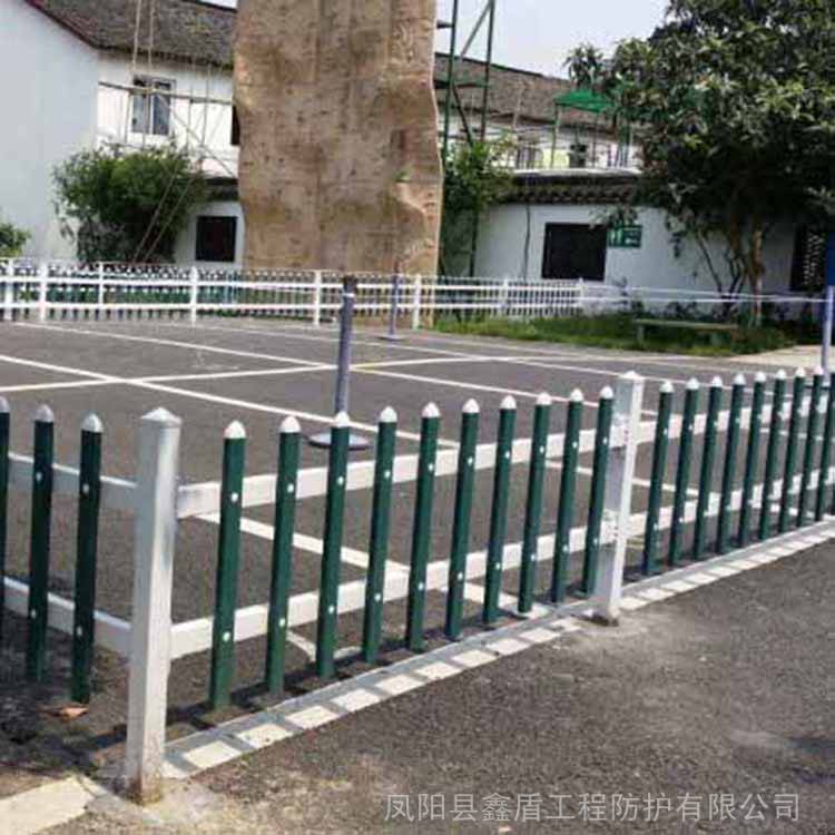 徐州pvc护栏 草坪护栏定制 道路草坪护栏