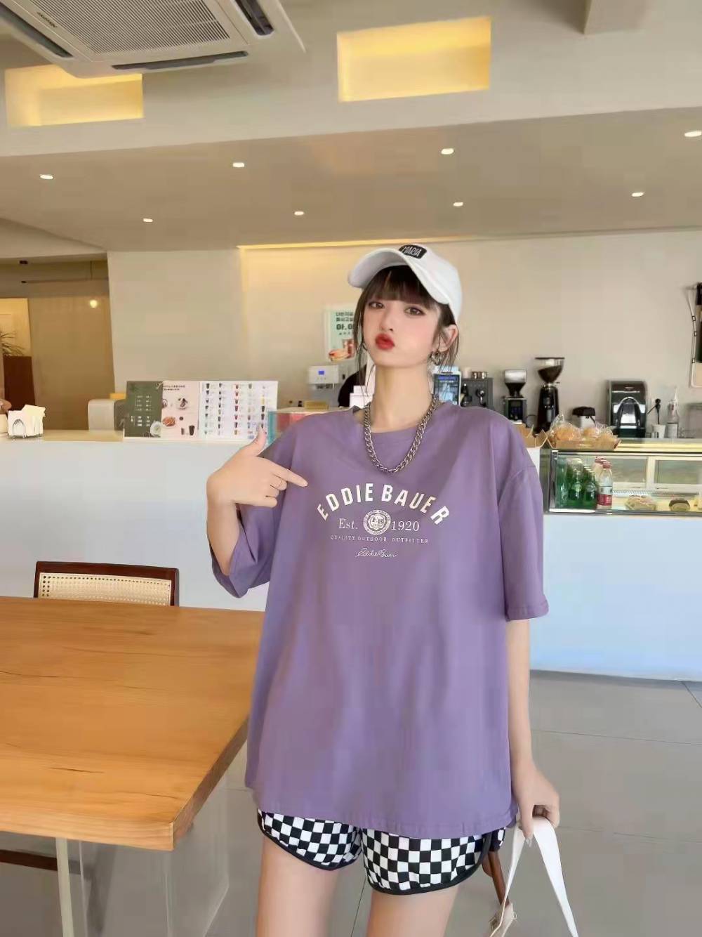 实体店时尚休闲T恤批货源河北邯郸邱县女装短袖衫厂家时装夏季短袖T恤批发商