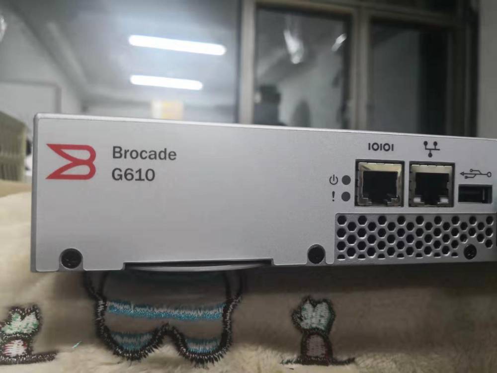 brocade博科g610光纤交换机brg610816g016个32g多模模块