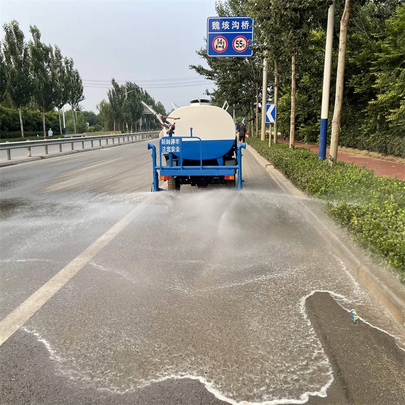 定做三轮洒水车 晟宇 工程三轮洒水车 出售小型三轮洒水车绿化