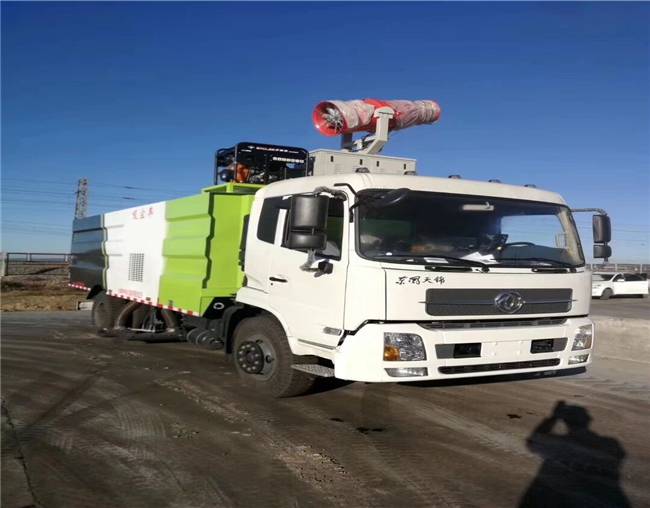 福龙马真空吸尘车厂家全国送车