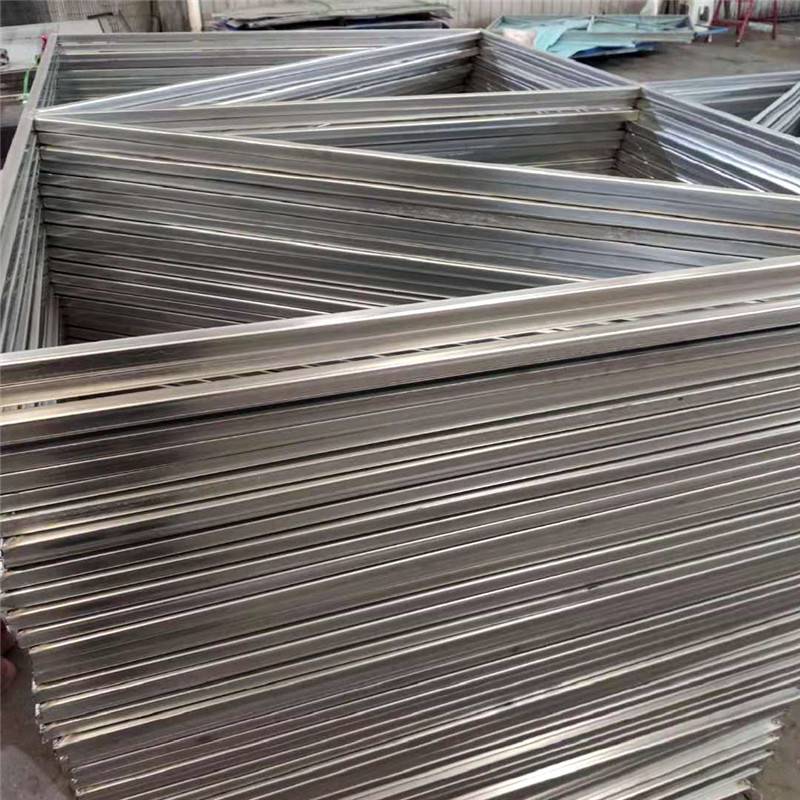 辽宁外架钢网防护 钢制安全防护网 环保安全铁网 规格可定制