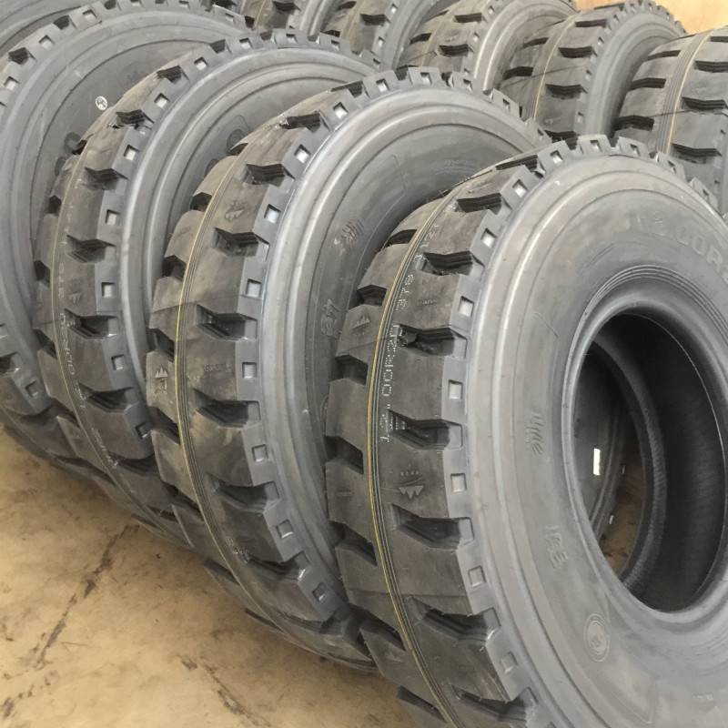 新疆昆仑雪莲沙驼轮胎1200r1100r2012r11r13r22524570r195图片
