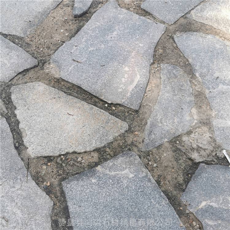 赞皇 黄锈石景观石价格 云南丘北青色碎拼石