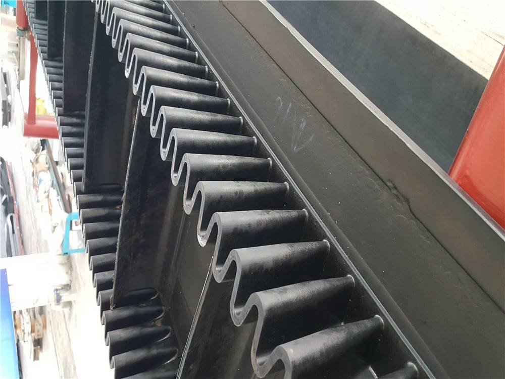 防撕裂钢丝提升带 钢丝绳挡边运输带 橡胶输送带 进口输送带 青岛输送带