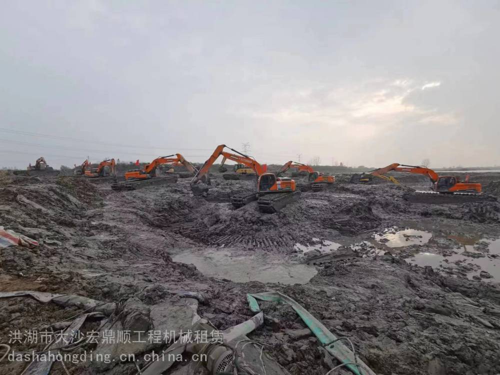 杭州哪里有水上两用挖掘机出租价钱