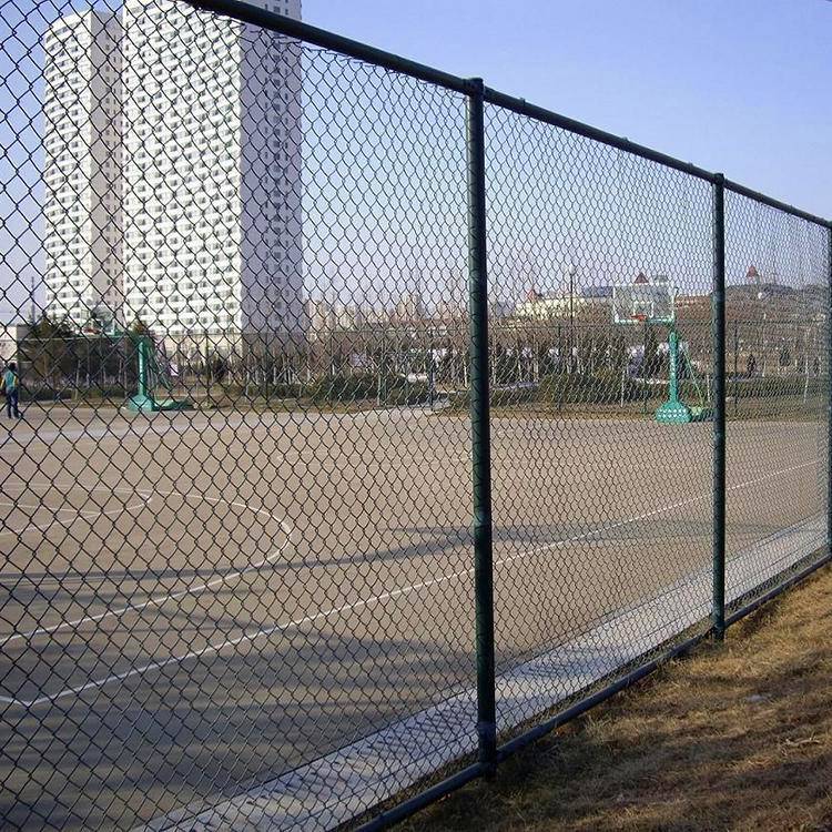 莎车足球场护栏销售/乌鲁木齐球场围栏厂家/新疆围栏网厂