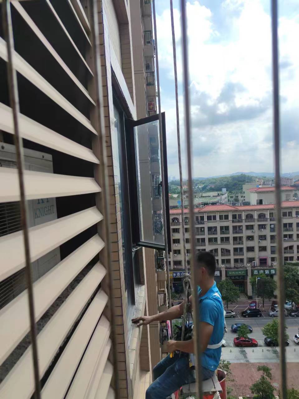 东莞屋顶防水补漏建筑防水补漏防水补强公司