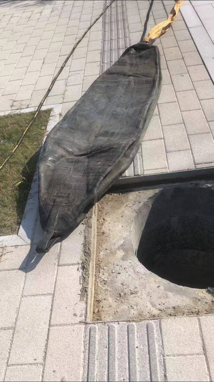 临汾周边污水池水下打捞-青山郭外斜。---浪淘沙水工