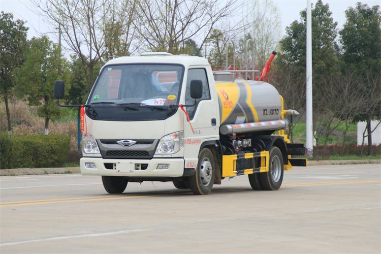 鹤壁东风12吨洒水车