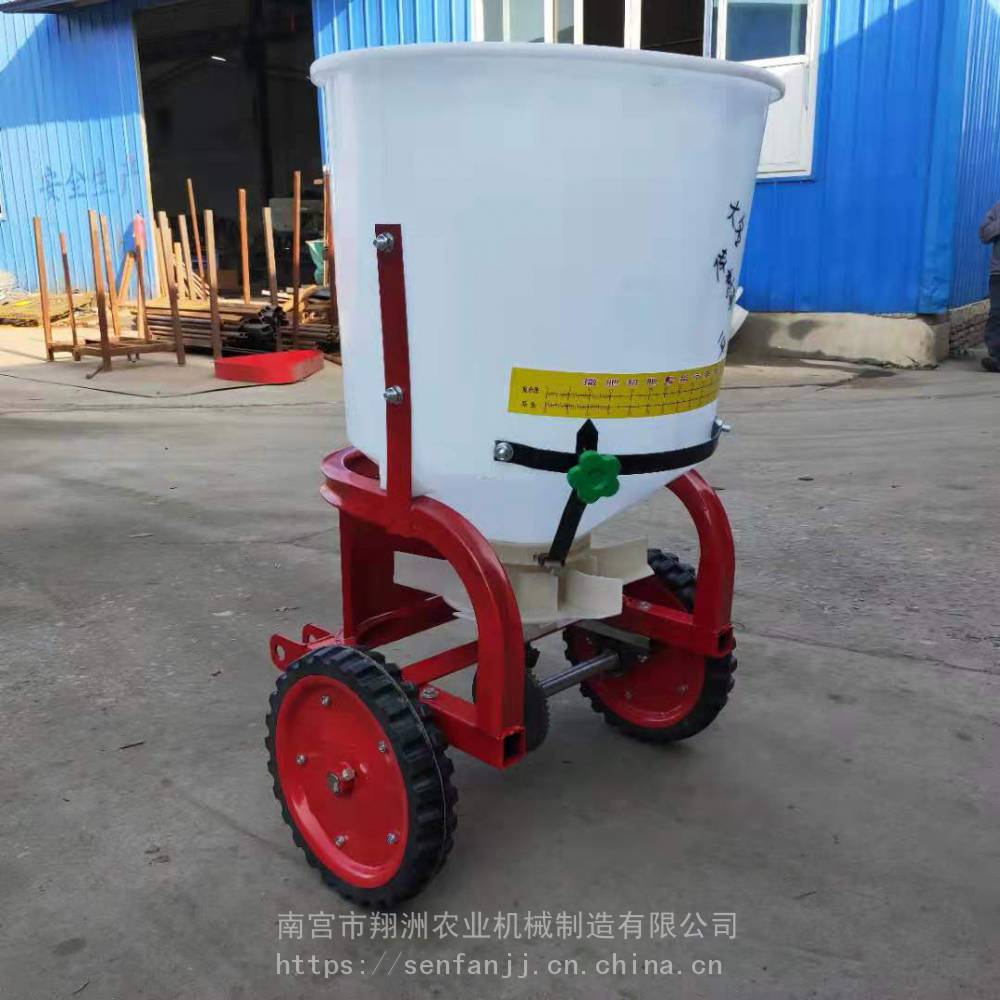 翔洲sf30四轮拖拉机后拉式撒肥机轮式撒化肥机加厚料桶图片
