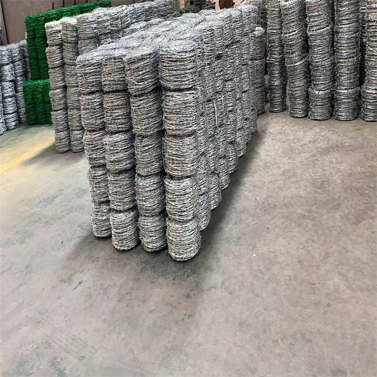 和田铁丝网规格/乌鲁木齐刺丝围栏厂家/新疆铁丝网厂家