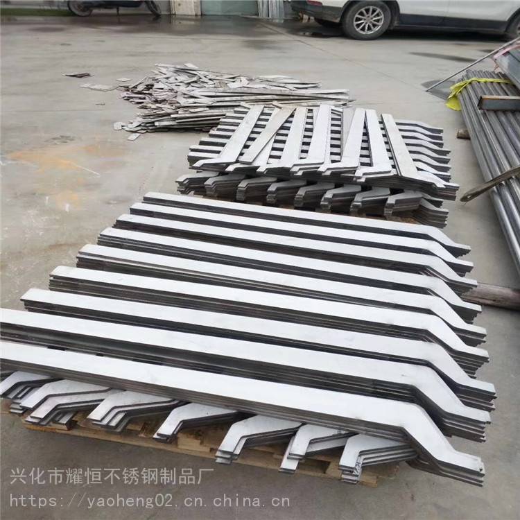 下沉广场 商场玻璃栏杆 泰州不锈钢立柱厂家 工厂激光加工