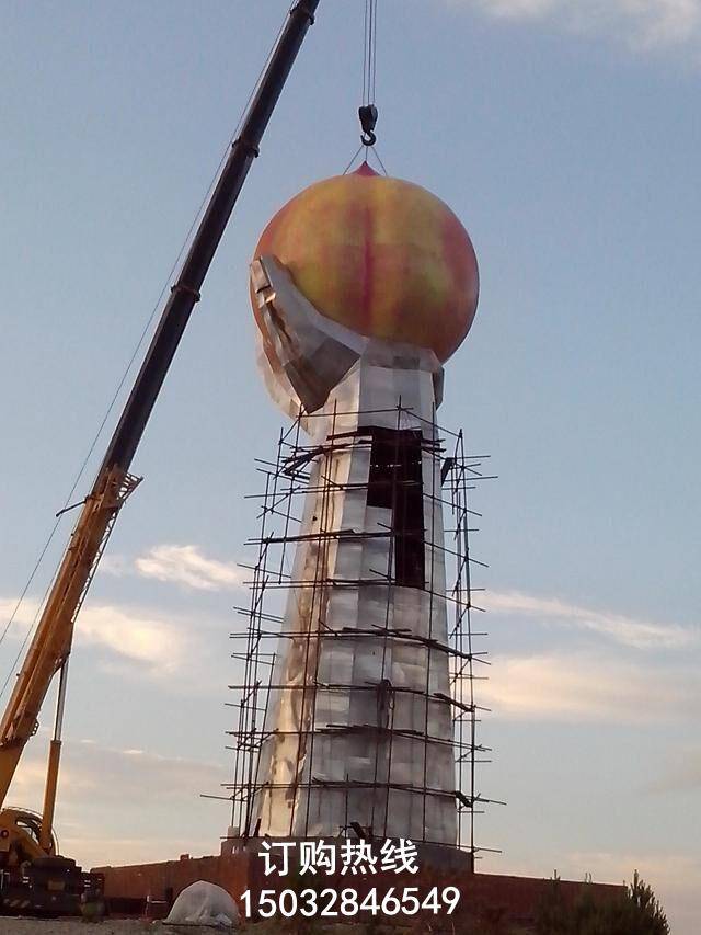 铁艺寿桃雕塑 标识雕塑 仿真寿桃雕塑厂家