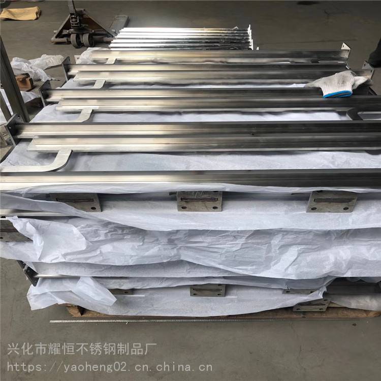下沉广场 商场玻璃栏杆 泰州不锈钢立柱厂家 工厂激光加工