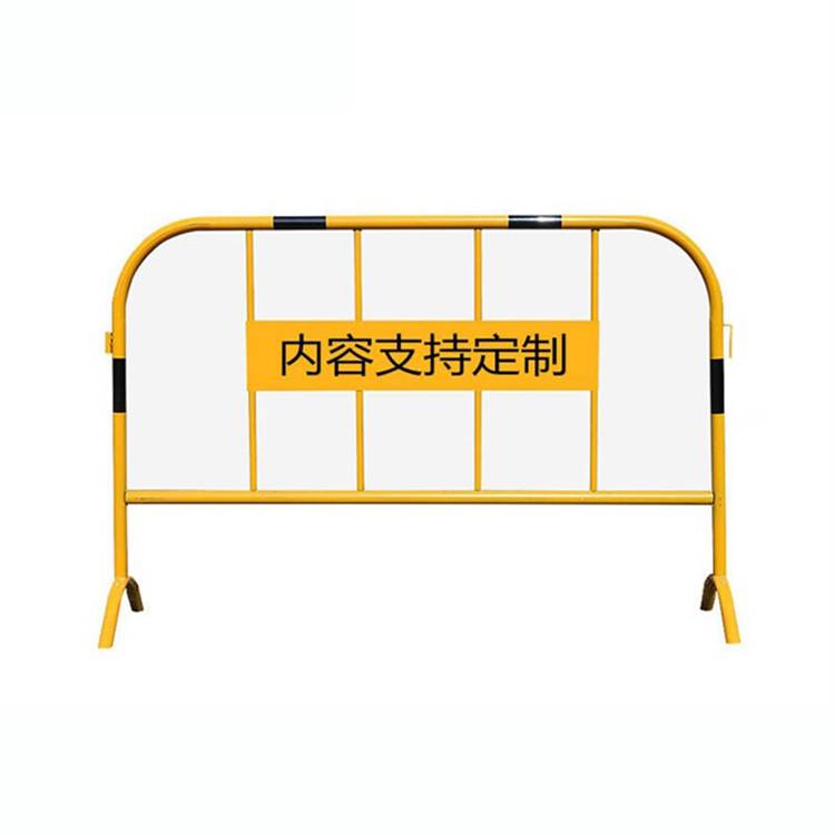 哈密可移动护栏介绍/乌鲁木齐护栏厂家/新疆护栏网厂家