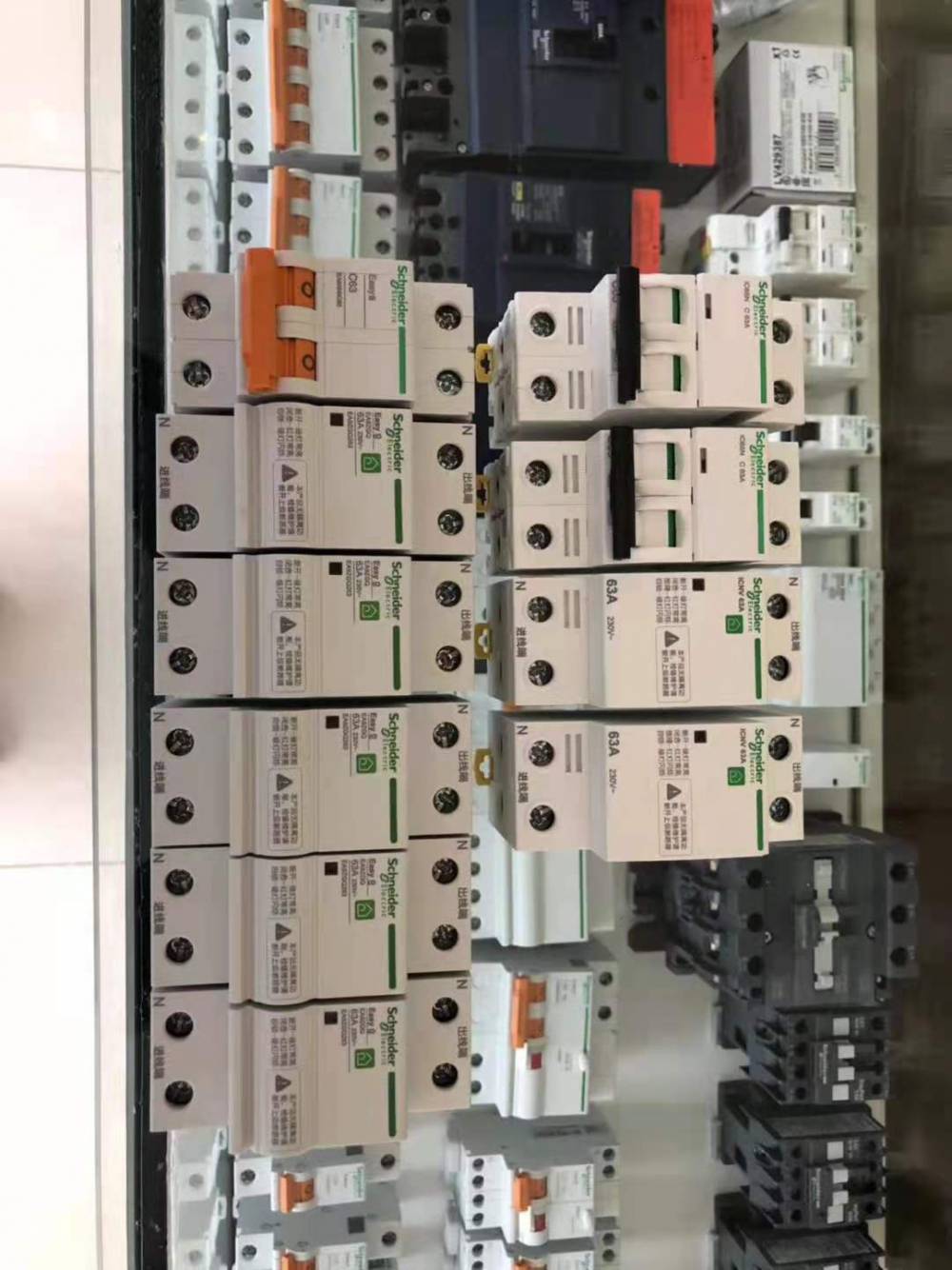 施耐德驻马店市代理一级代理专卖