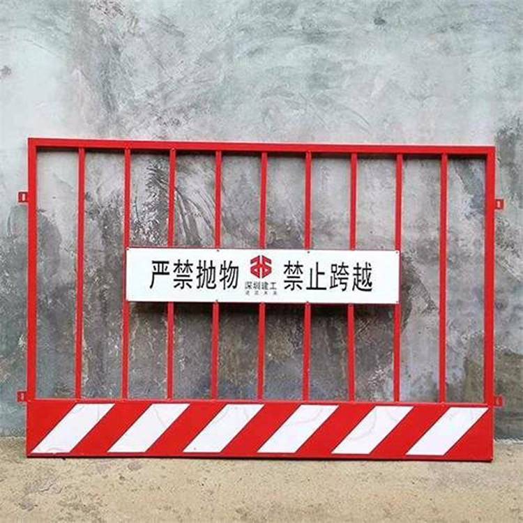 阿克苏可移动护栏价格/乌鲁木齐护栏厂家/新疆护栏网厂家