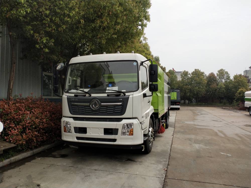 浙江宁波洗扫车安全操作规程东风天锦洗扫车道路清扫车
