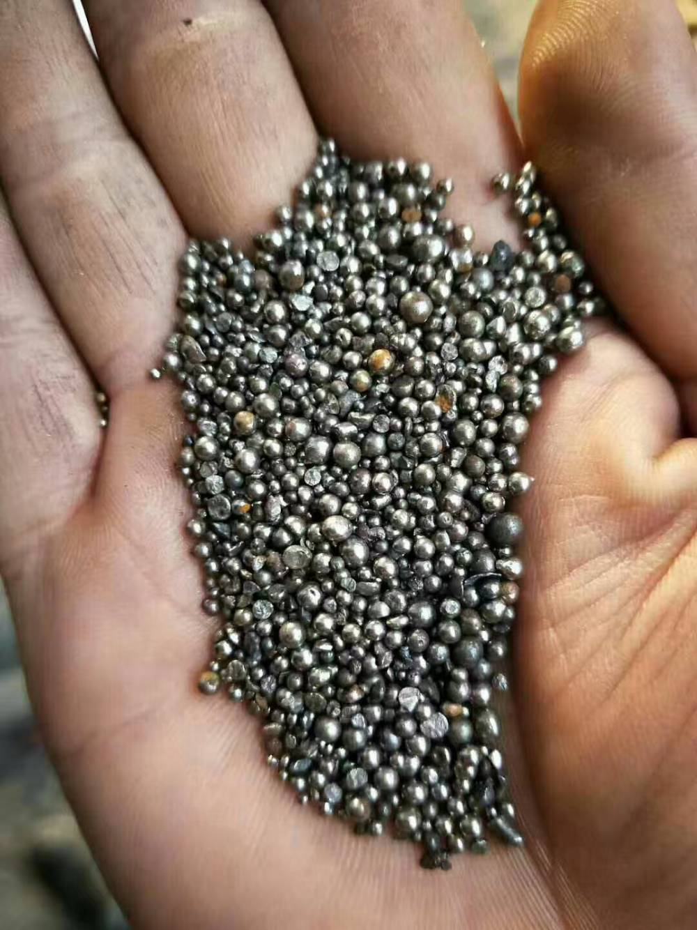 建筑材料高比重机器人配重铁砂装载机配重铁砂挖掘机配重铁砂