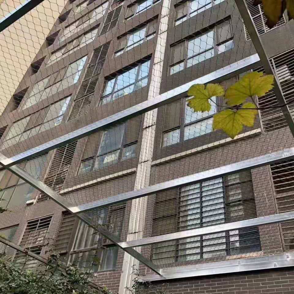 钢结构高空坠物防砸网是否必须装