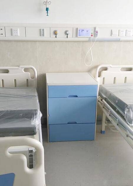 这种智能床头柜和传统床头柜不一样,共享陪护床,主要用于病人的陪护