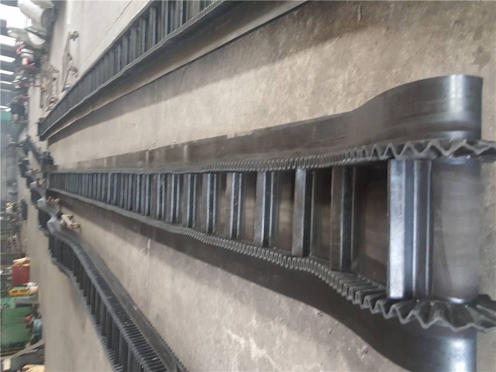 提升带料斗螺栓 爬坡输送带 挡边皮带 ep输送带 青岛输送带