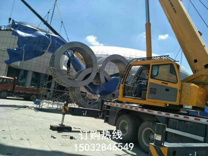 立体五环雕塑 美陈雕塑 镂空五环雕塑厂家