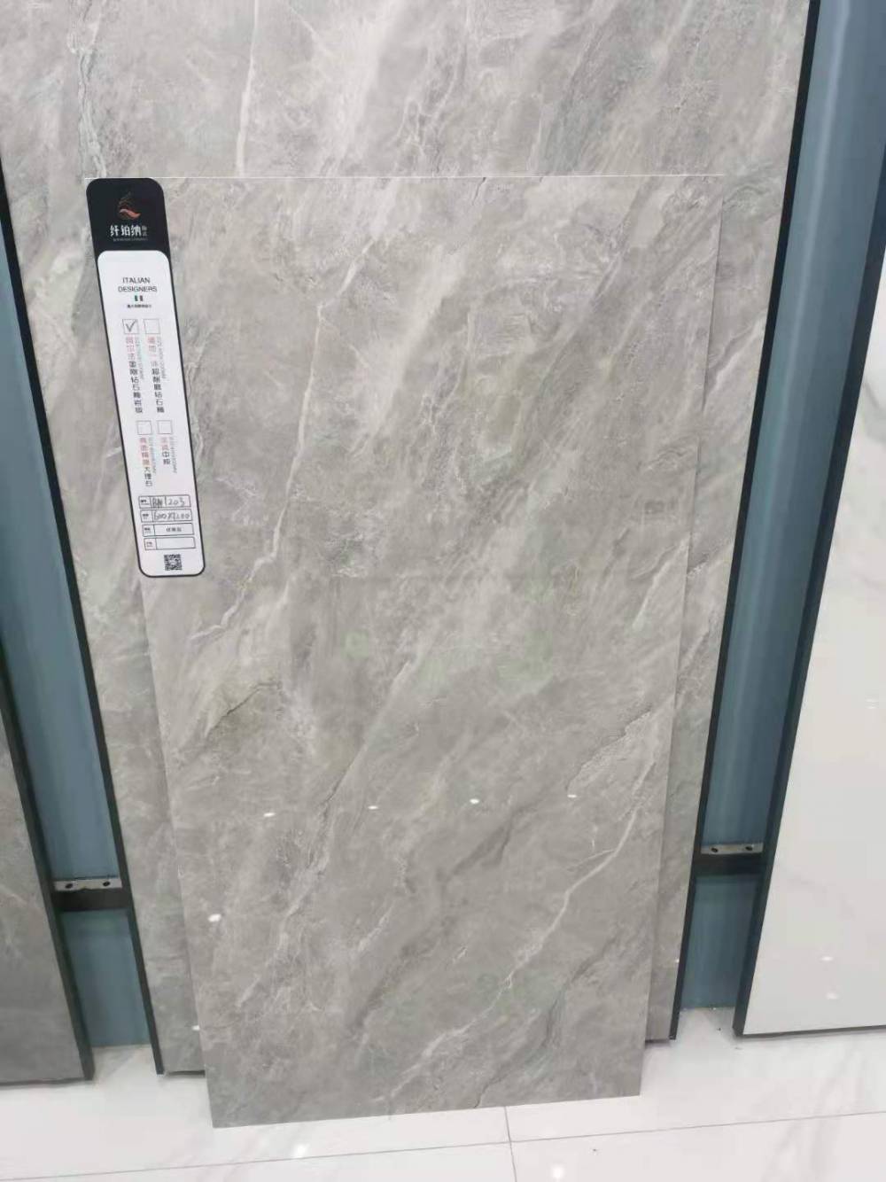 瓯海白聚晶白普拉提地板砖工程瓷砖