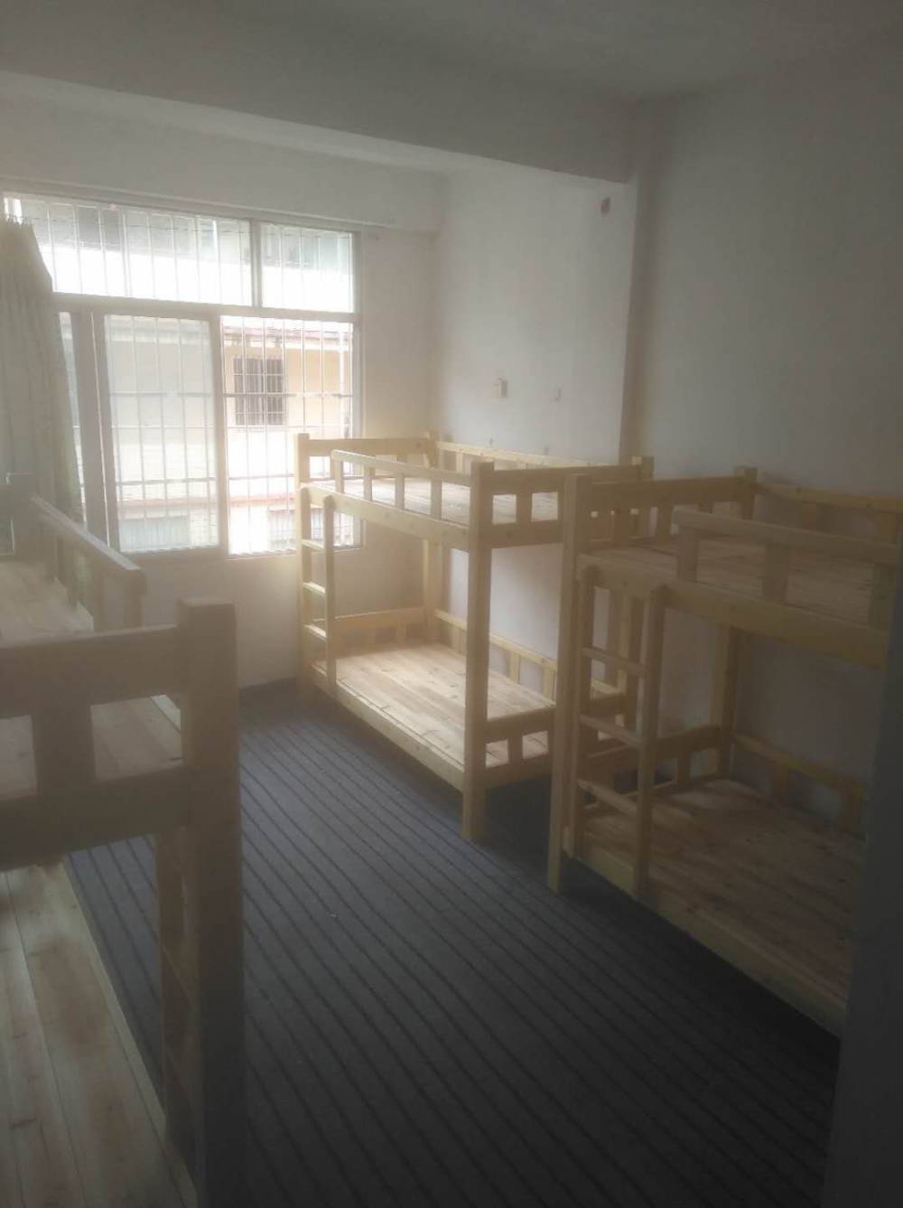 广西柳州单位食堂餐桌--圆凳餐桌椅--组合餐桌