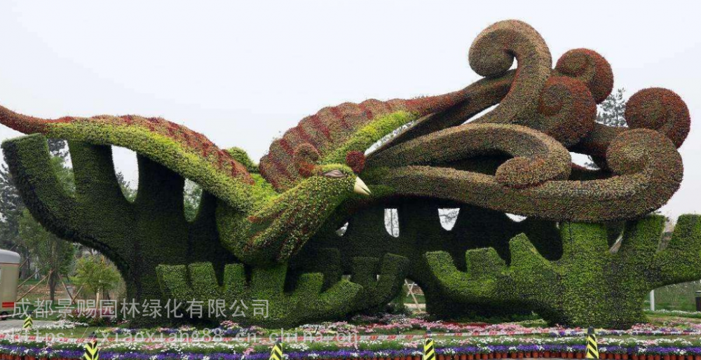 重庆市绿雕景观制作 ,火车造型摆件创意真植物景观雕塑