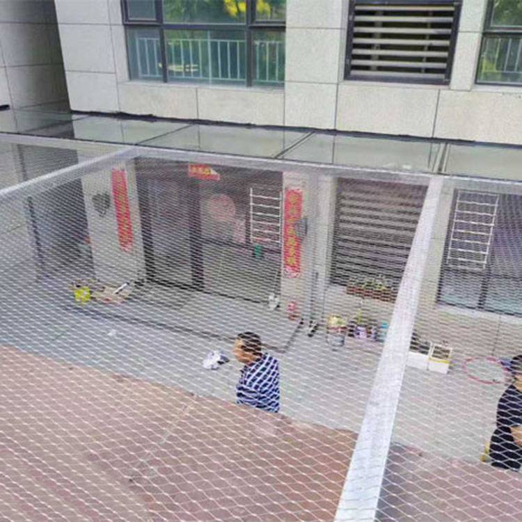 检查井防坠物网安装说明