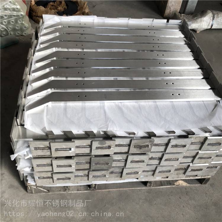316L不锈钢板激光切割 大刀片玻璃栏杆 不锈钢立柱 表面可喷涂