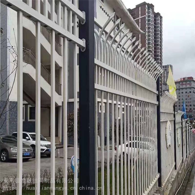弯弧d型二横杆c型三横杆b型三横杆带一花a型四横杆带双花围墙护栏分类