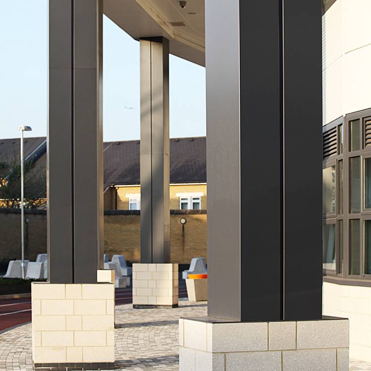 方柱包层铝单板镀锌柱子外包铝板含背筋角码价格铝单板