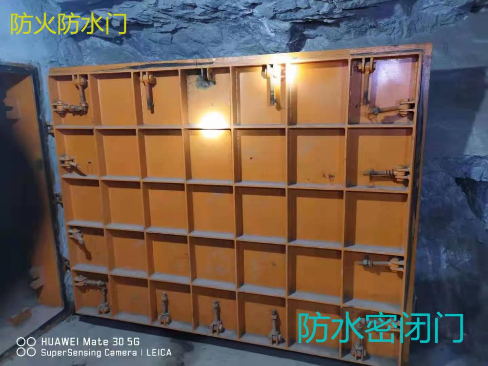 乌兰察布矿用不锈钢防火栅栏门防水密闭门性能参考定制厂家