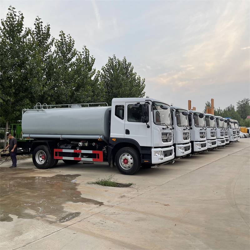 5吨东风洒水车 道路清洁洒水车5吨价格 晟宇 批发园林绿化洒水车