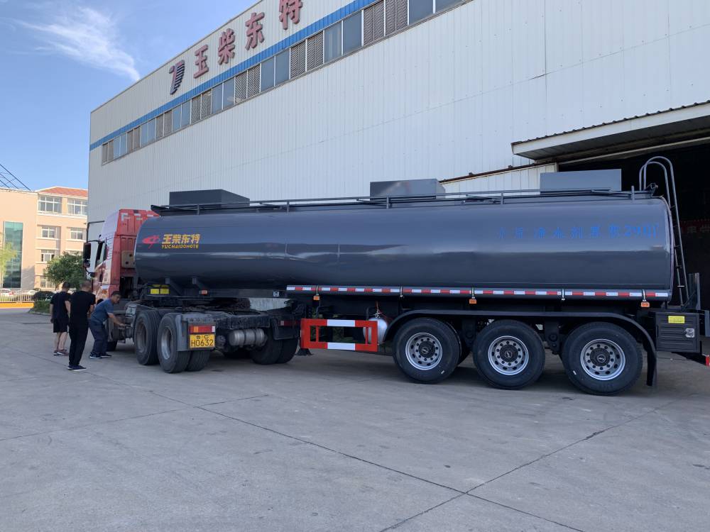 【湖北东特】30立方聚合氯化铝罐车, 钢衬PE减水剂半挂工厂定制