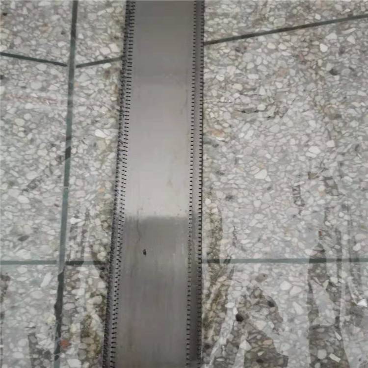 橫向點(diǎn)斷打紙刀 1880衛(wèi)生紙刀片復(fù)卷機(jī)底刀 610回旋刀片 來(lái)電咨詢(xún)