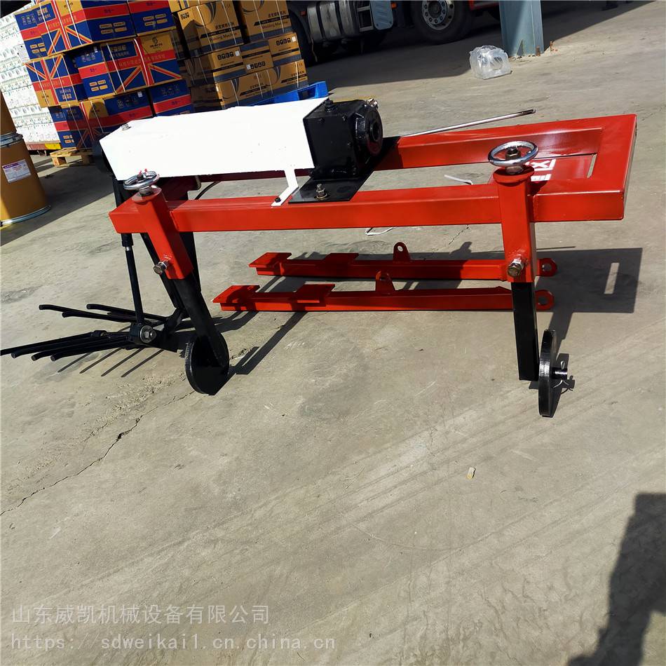 大葱收获机特点:机器重量:130kg配套形式:后三点悬挂工作深度:200-300