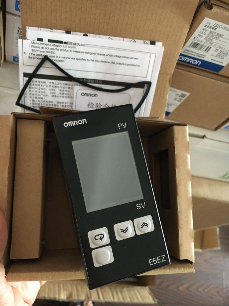 E5CC-RX2A-880 OMRON 欧姆龙 控制器