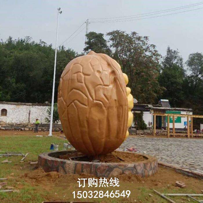 铁艺核桃雕塑厂家 市标雕塑 空中核桃雕塑厂家 喷泉雕塑