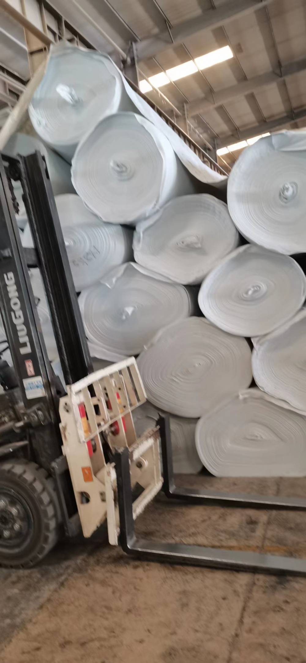 盈江县150g土工布—200g短纤土工布-300g白色无纺土工布