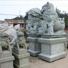 供应石雕石狮寺庙祠堂石狮子摆件大理石石雕动物
