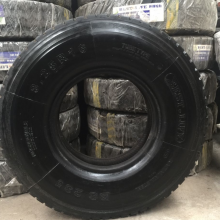 825r20轮胎,700r20轮胎型号照片 三包825r16750轻卡70016载重825r20全钢丝900r20大货车轮胎