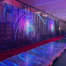 橱窗玻璃透明展厅酒吧嗨房派对房宴会厅异形标识led头明屏冰屏