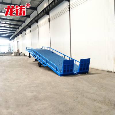 湖北省武汉市变幅式登车桥集装箱上卸货斜坡移动登车桥