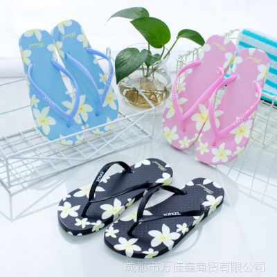 供应云南春秋女生裤裙校服面议成都美特惠商贸有限公司主营产品玻璃杯