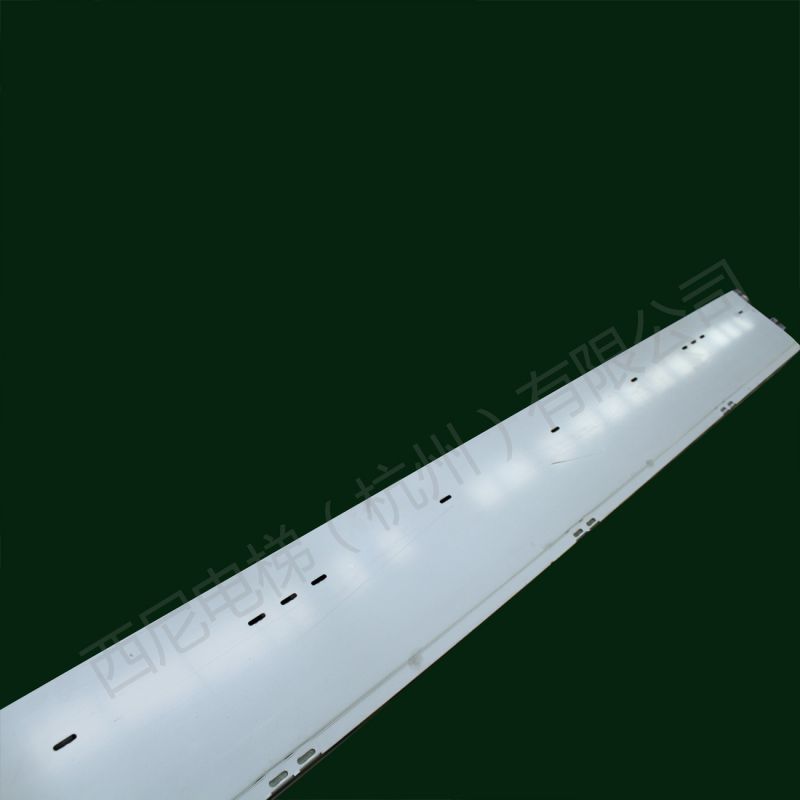 供应西尼自动人行道直线裙板自动扶梯裙板西尼电梯厂家配件